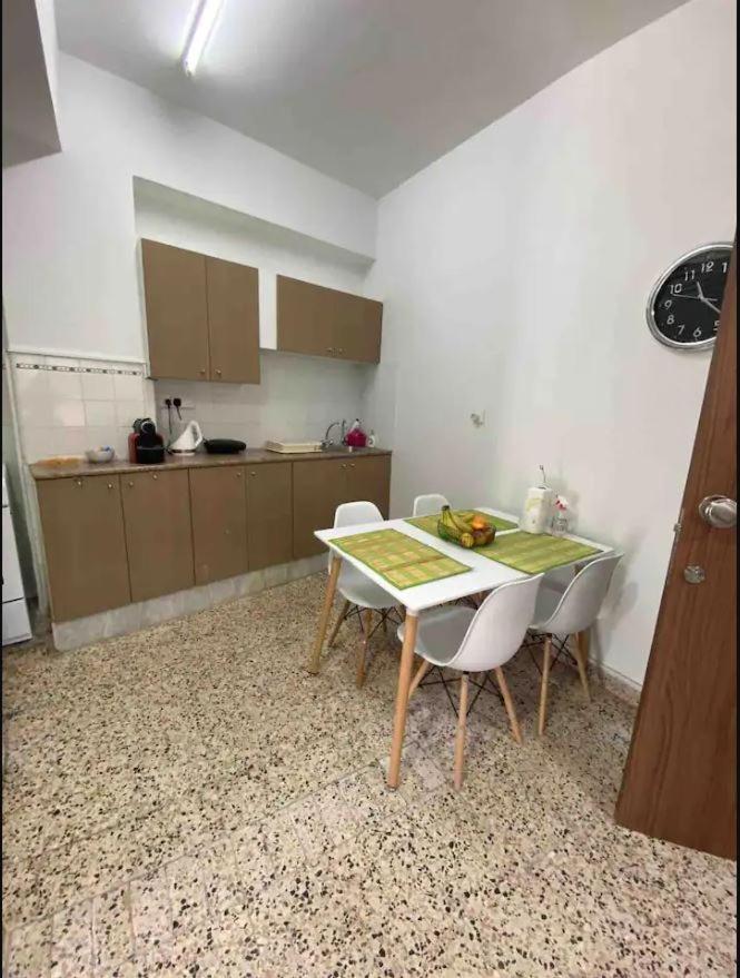 2 Bedroom Apt In Ermou 4 Minute Walk Beach Larnaca Luaran gambar